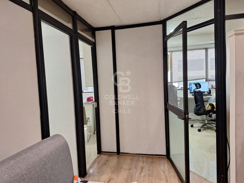 Inversión Venta Oficina En Providencia A Pasos Del Metro