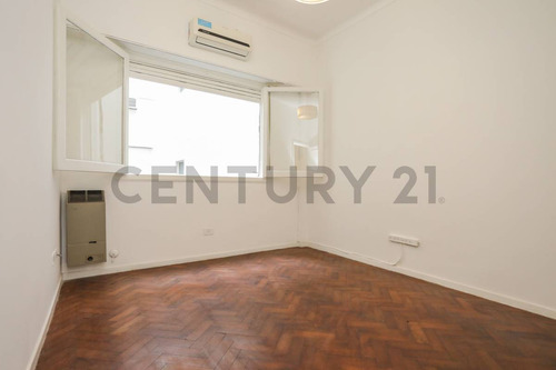 Venta Departamento 3 Ambientes En Destacada Zona De Palermo A 1 Cuadra Del Shopping Alto Palermo.