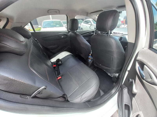 Imagem 10 de 14 de Chevrolet Onix 1.4 Automático Lt 2015 Rodas Em Liga Leve.