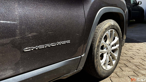 Imagen 9 de 14 de Jeep Cherokee Longitude 4x2 2019