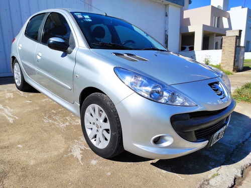 Peugeot 207 2010 1.4 Xs
