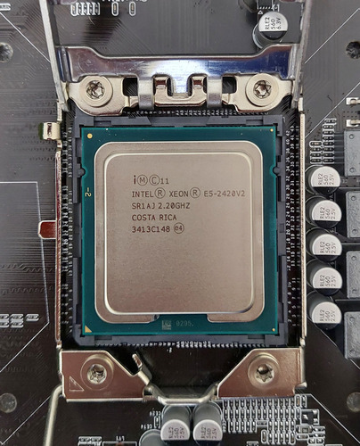 Processador Intel Xeon E5-2420 V2 Cm8063401286503 6/12 2.70 (Usado)