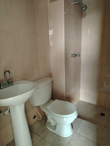 Apartamento En Mañongo, Residencias Titanium Suite. Obra Blanca
