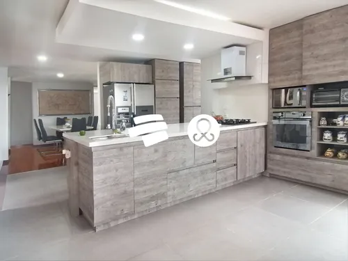Venta Casa Unifamiliar Área 530m2, Alto Del Escobero