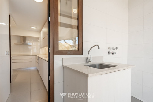Departamento En Venta De 2 Dorm. En Lo Barnechea