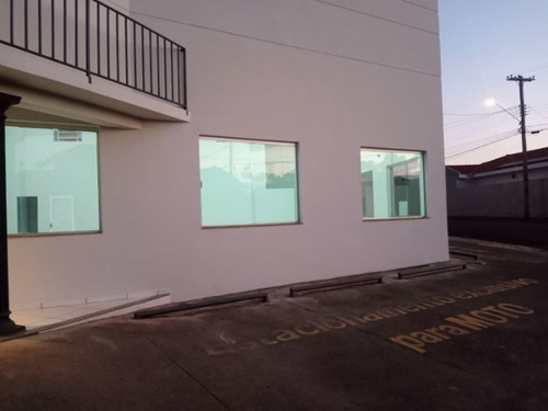 Imagem 4 de 20 de Loja Para Alugar Na Avenida São Francisco, Parque Residencial Irmãos Furquim, Bebedouro - Sp - Liv-16764