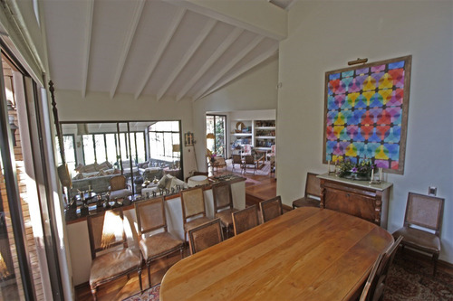 Acogedora Casa En Manquehue Oriente - La Dehesa