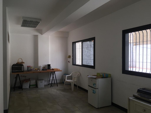 Destacado Inmueble En Venta, Los Rosales