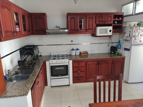 Ph En Venta - 2 Dormitorios 1 Baño - Cochera - 102mts2 - Ringuelet, La Plata
