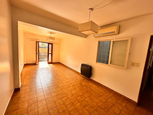 Amplio Departamento 3 Dormitorios En Crisóstomo Álv Al 2100
