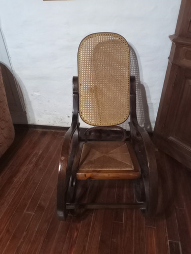 Sillón Mecedor Antiguo Estilo Thonet Buen Estado Marrón Junco Y Esterilla (Usado)
