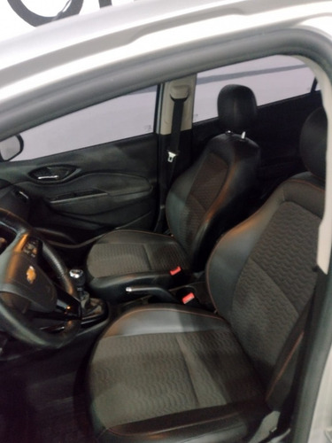 Imagem 9 de 10 de Chevrolet Onix 1.4 Ltz