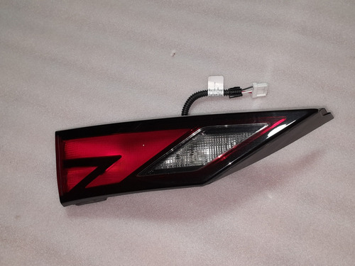 Farol Trasero Izquierdo De Tapa De Valija Nissan New Sentra 