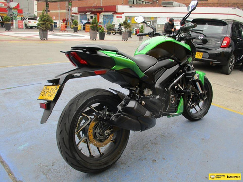 Moto Bajaj Dominar D 400