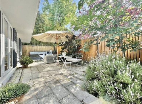 Imagen 2 de 10 de Rosas Chicas / La Maisonette