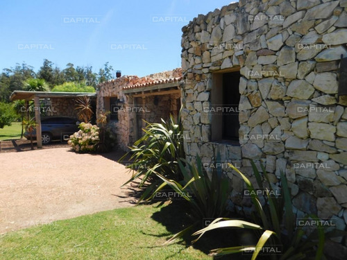 Casa En Barrio Privado El Quijote Punta Del Este- Ref: 25382