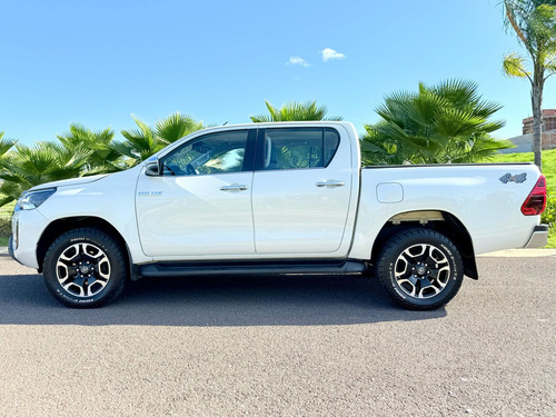 Toyota Hilux 2.8 Tdi Srx Cab. Dupla 4x4 Aut. 4p