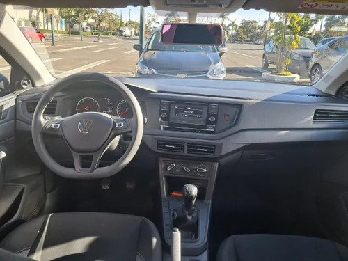 Volkswagen Polo Track 1.0 Flex 12V 5p