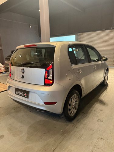 Volkswagen Up! 1.0 High Up! 75cv 5 p