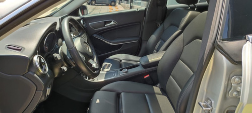 Imagen 9 de 15 de Mercedes Benz Cla 200 Sport Con Techo 2019 Plata