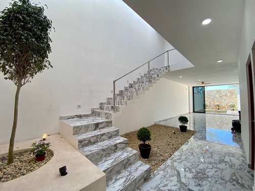 Casa Makul En Venta En Esquina, Dzitya Merida.