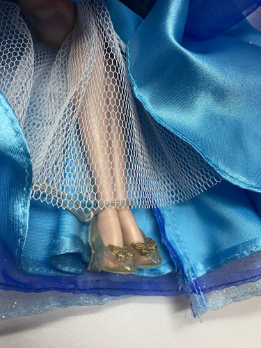 Muñeca Disney Store Cenicienta Live Action (fuera De Caja)
