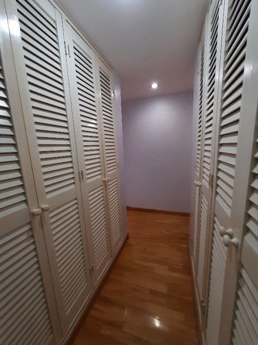 Apartamento En Venta La Tahona Edf Esmeralda Club A