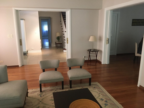 Casa En Alquiler En Acassuso, San Isidro, G.b.a. Zona Norte