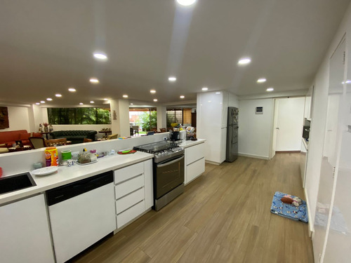 Planta Baja Aparta - Quinta En Venta En El Country Club