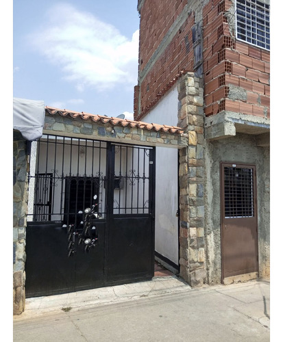 En Venta Casa En Con Uso Comercial En La Candelaria Valencia D07-02