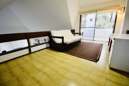 Casa En Venta De 4 Dormitorios En Lugano