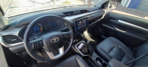 Toyota Hilux 4x4 Srx