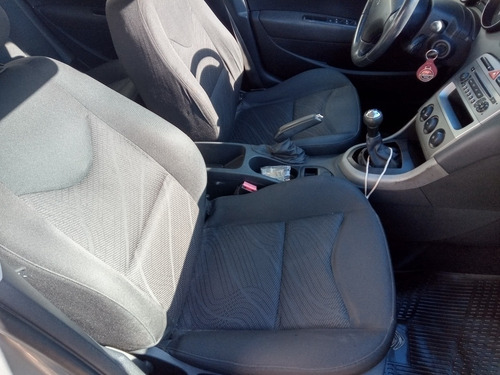 Imagen 12 de 15 de Peugeot 308 2013 1.6 Active