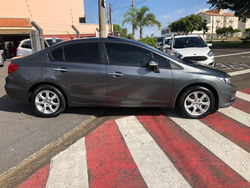 Imagem 8 de 14 de New Civic Exr Automático 2014 Cinza