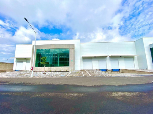 Renta Naves Industriales (455m2) | Parque Industrial | Carr. Qro Mex | $40mil