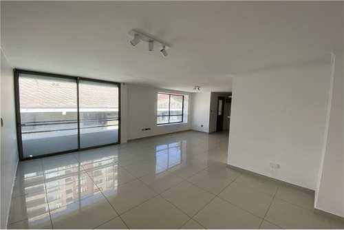 Imagen 8 de 18 de Departamento Duplex En Venta De 3d+2b Gc Bajos