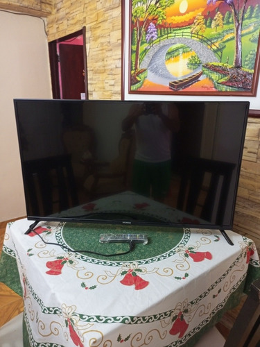 Imagen 3 de 5 de Tv Smart Led 43 Marca Hyundai Para Reparar O Repuesto