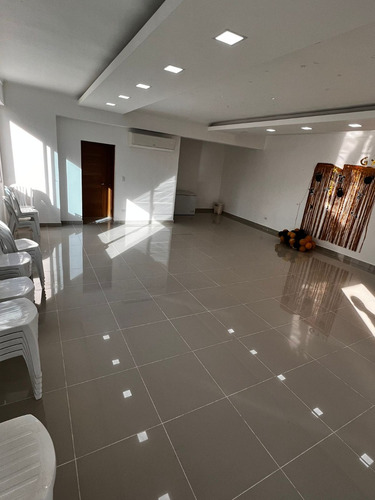 Apartamento En La Julia De 3 Habitaciones En Venta