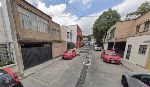 Se Vende Casa En,,periodista!!!benito Juárez....excelente Ubicación!!!!!remates Hipotecarios ......