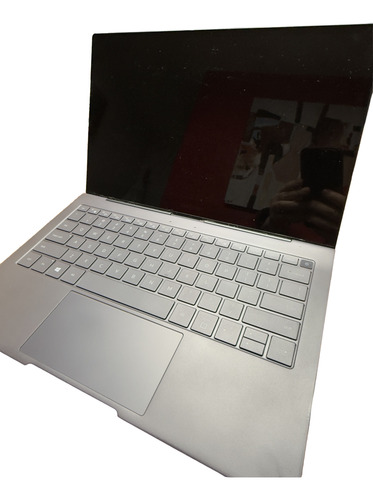 Samsung Laptop Ultra Delgada Gris (Usado)
