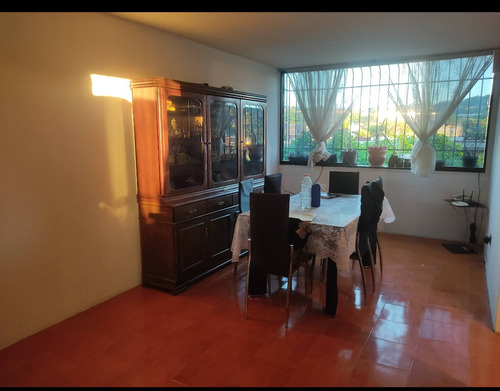 Imagen 2 de 4 de Amplio Apartamento En Las Rosas, Las Laguna, Guatire