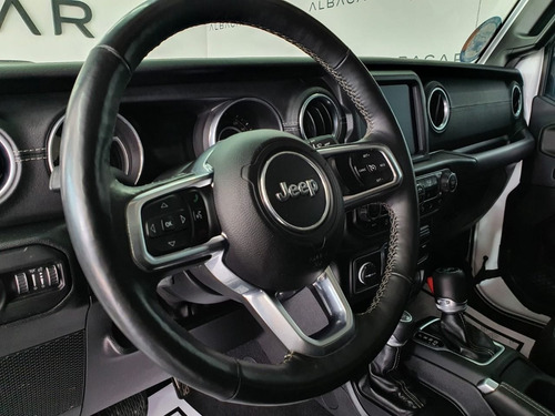 Imagen 10 de 15 de Jeep Wrangler 2018 3.8 V6 Unlimited Sahara Jl 4x4 At