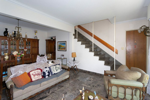 Dúplex En Martínez, Lote Propio, Pileta Y Quincho