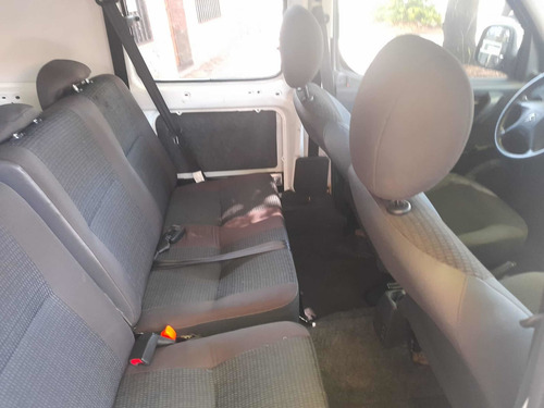 Imagen 9 de 15 de Citroën Berlingo 2018 1.6 Hdi 92 Bussines Mixto