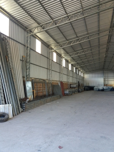 Intrusiones Y Mendoza Importante Local En Acesos De 900mt2