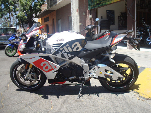 Imagen 2 de 11 de Aprilia Rsv4 2015 Unica Extra R1 R6 Cbr Gsxr Bmw Motomaniaco