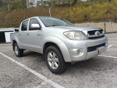 Imagen 2 de 8 de Toyota Hylux Kavak 4x4 Automático