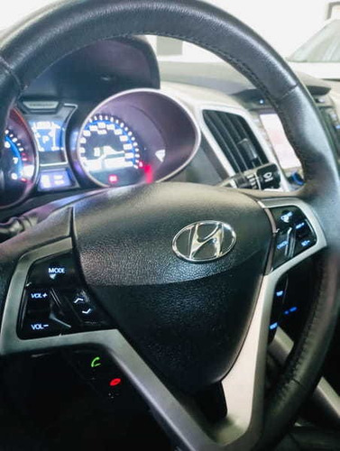 Imagem 4 de 15 de Hyundai Veloster 2013