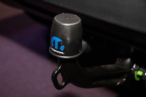 Imagen 2 de 6 de Enganche Removible Trasero (chicote) Jeep Renegade 16/19