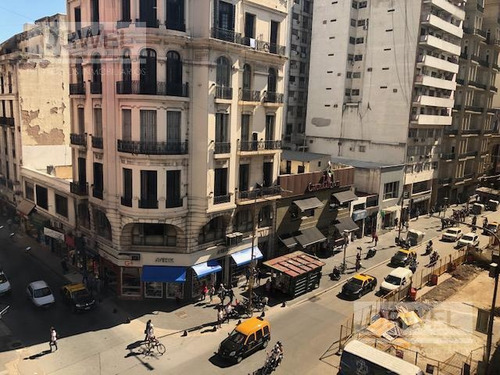 Imagen 5 de 6 de Excelente Ubicación En El Centro. Muy Luminosa!